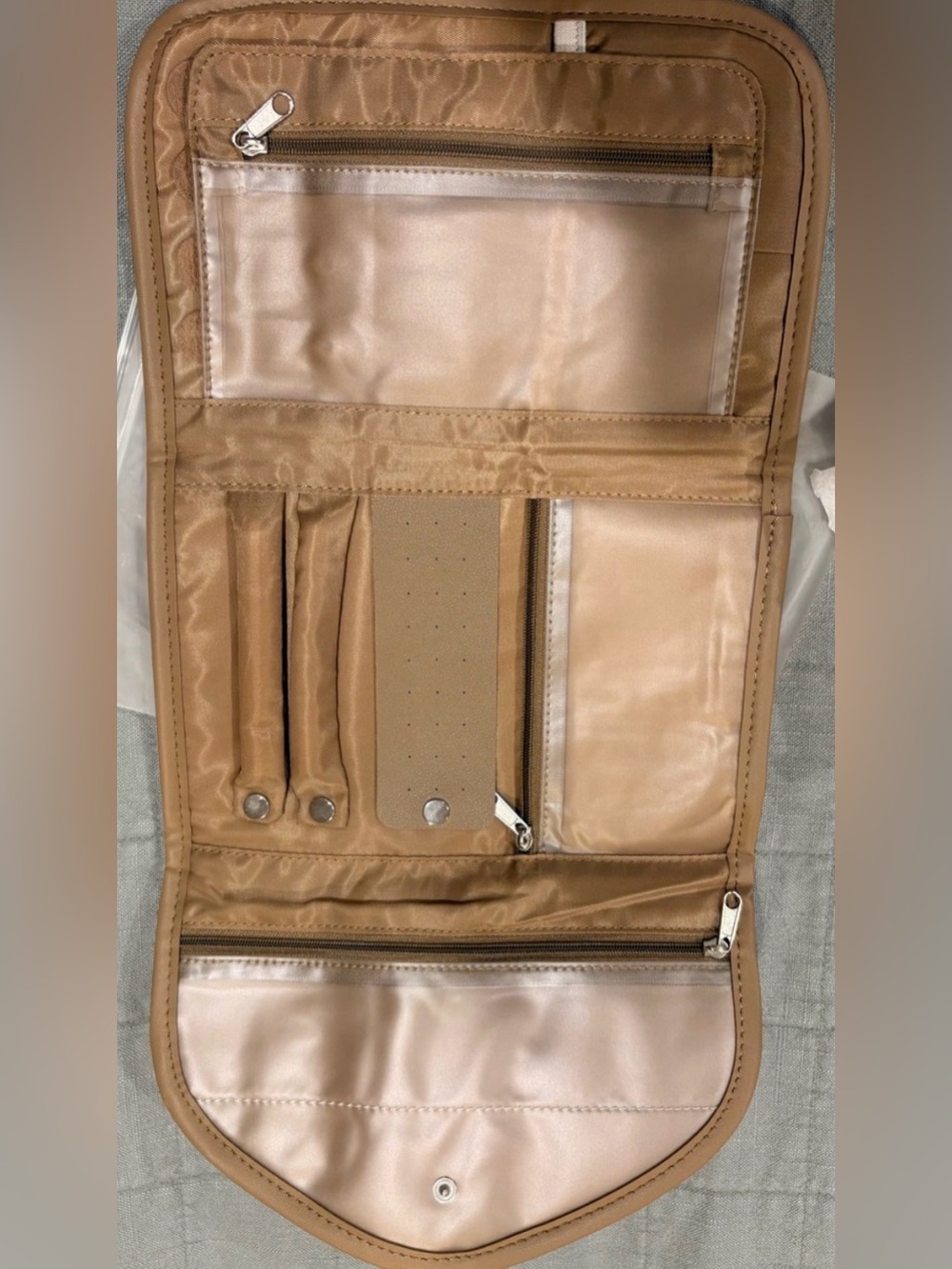 NWT 8 Other Reasons Tan Jewelry Travel Organizer Case Pouch
